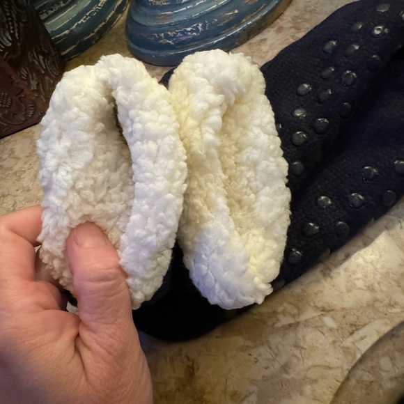 3/$30 Brand New Sherpa Lined Sweater Socks House Slippers - Picture 4 of 5